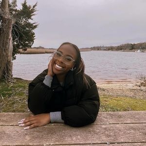 Meet your Posher, Victoria